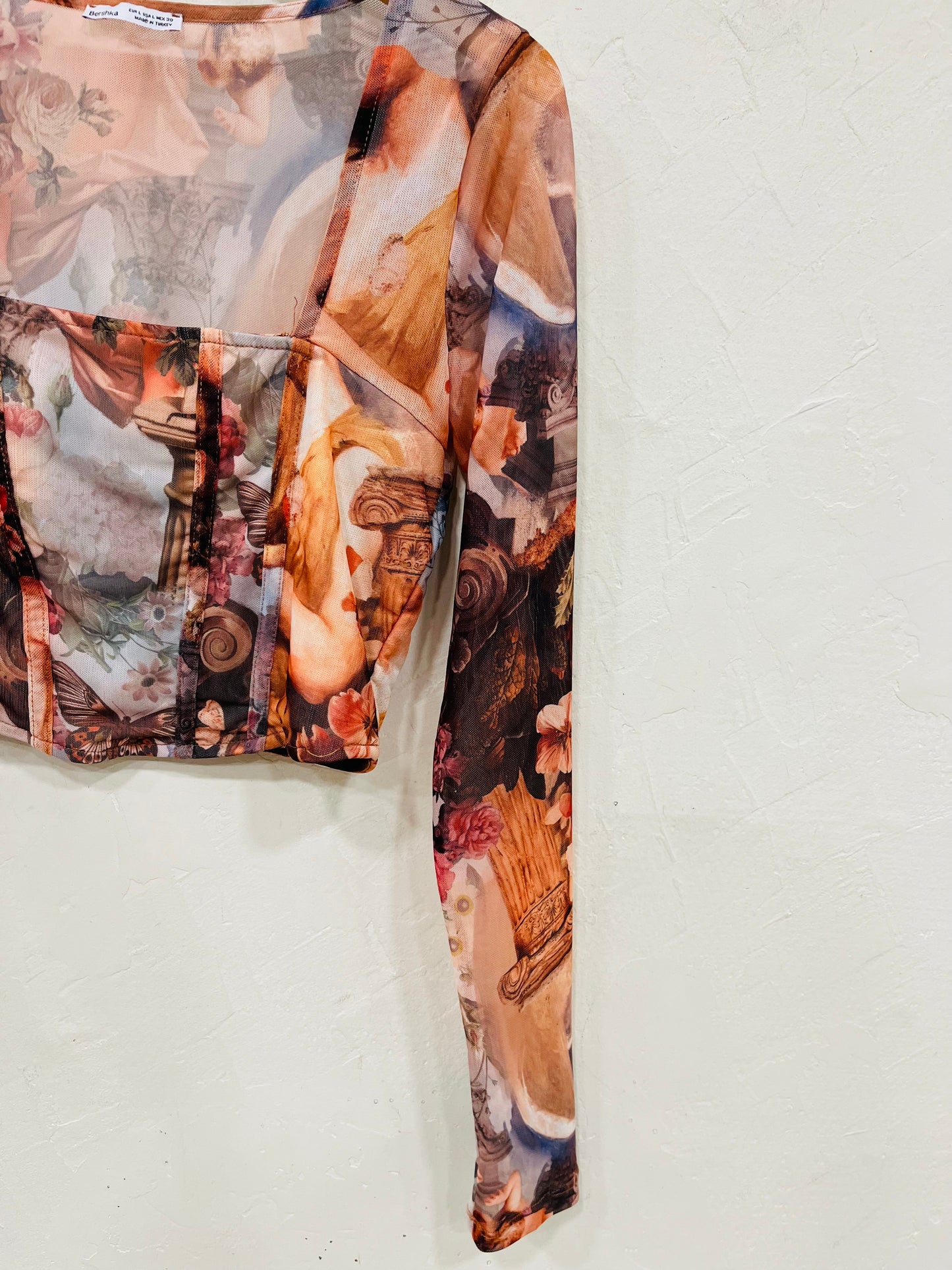 BERSHKA HAUT BAROQUE T.40