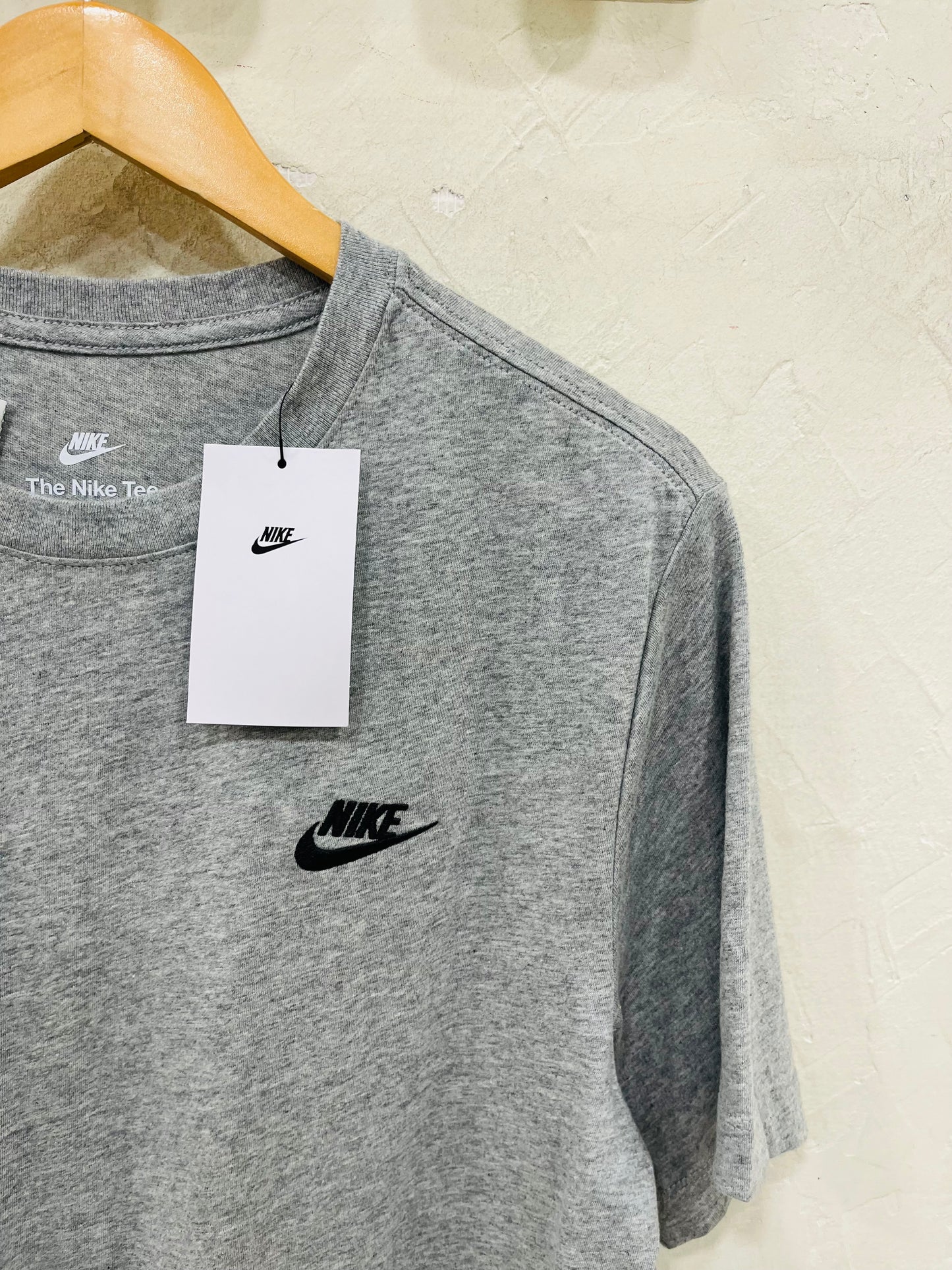 T.M NIKE TEE SHIRT GRIS