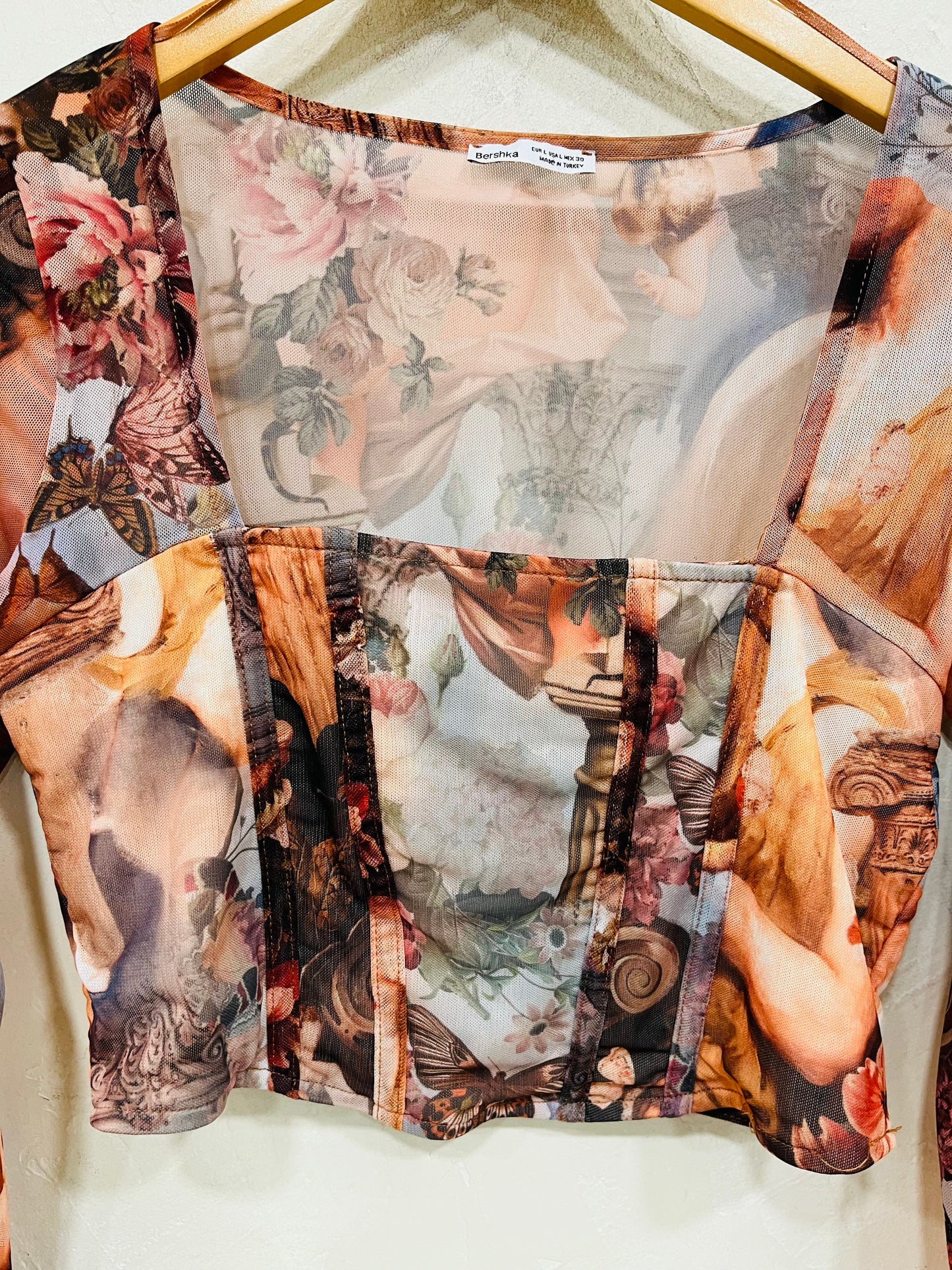 BERSHKA HAUT BAROQUE T.40