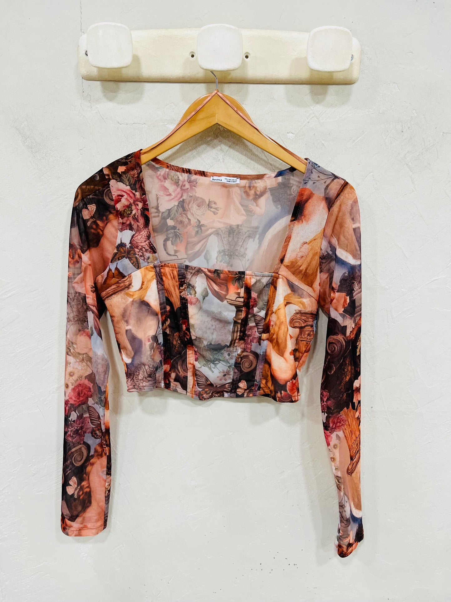 BERSHKA HAUT BAROQUE T.40