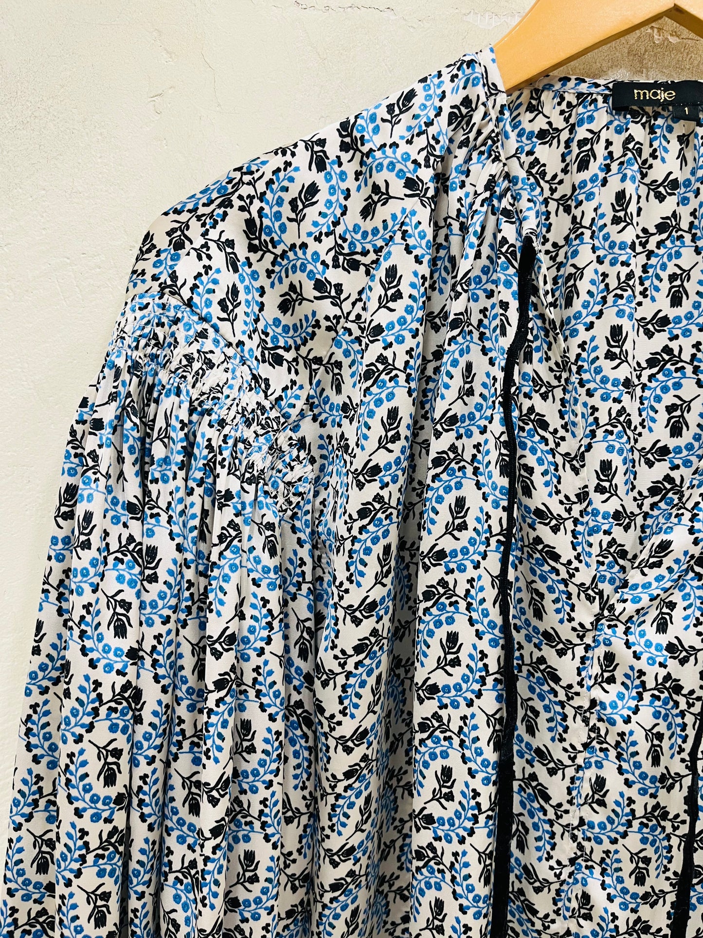 MAJE BLOUSE FLEURIE T.36